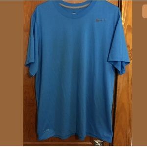 Nike Dri Fit T-shirt  Blue Large.